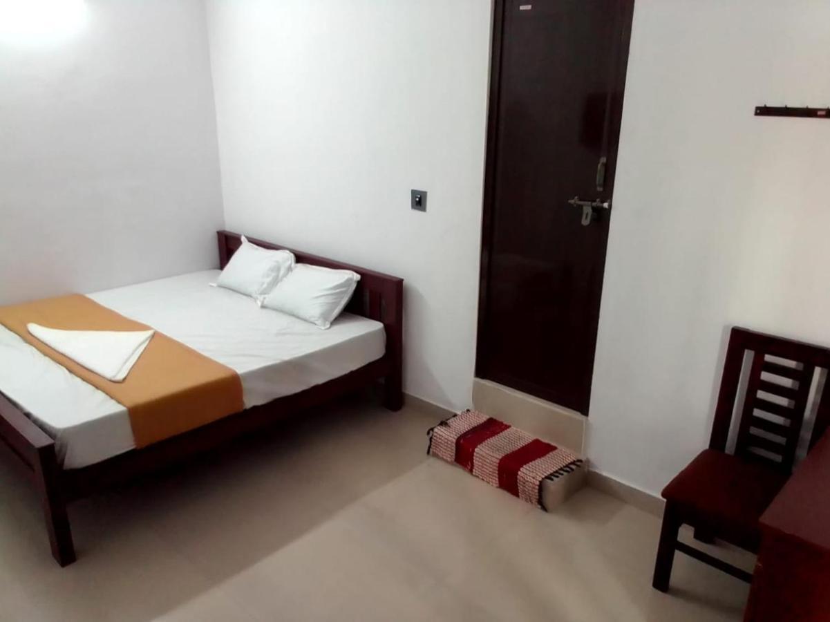Emirates Residency Hotel Pudunagaram ภายนอก รูปภาพ